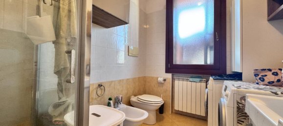 5 bedrooms House in Legnago, Italy No. 352956 7