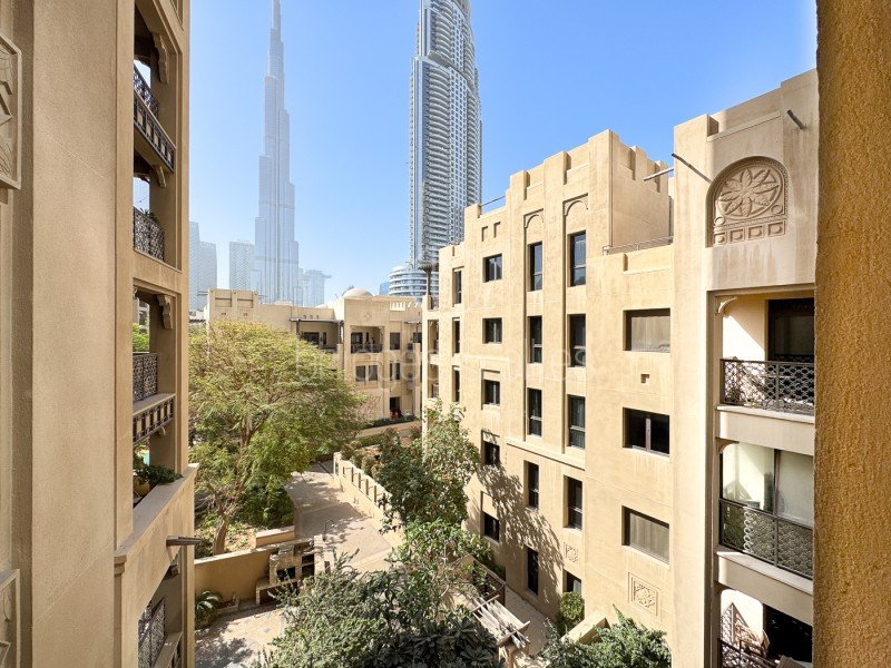 Apartamento de 2 dormitorios en Old Town, UAE No. 111553