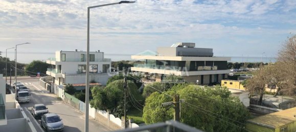 3 bedrooms House in Madalena, Portugal No. 18066 23