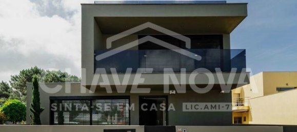 3 bedrooms House in Madalena, Portugal No. 18066 14