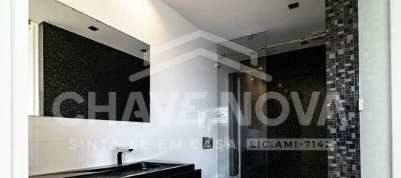 3 bedrooms House in Madalena, Portugal No. 18066 16