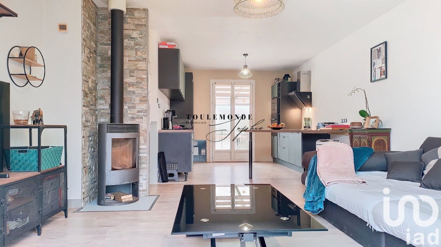 2 Schlafzimmer Haus in Epernon, France, Nr. 47910