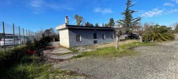 670m² Warehouse in Rome, Italy No. 158828 6