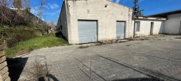 670m² Warehouse in Rome, Italy No. 158828 2