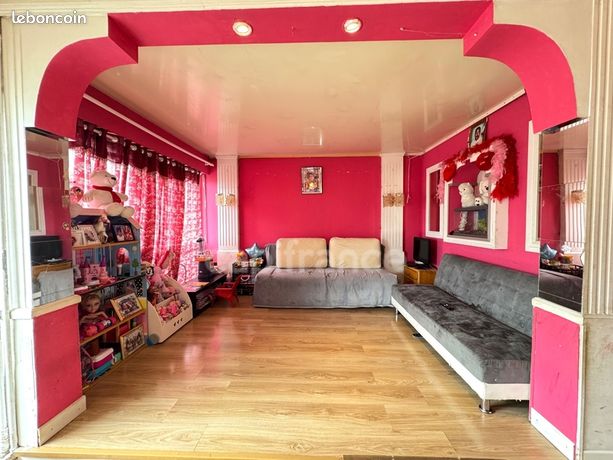 4 غرف نوم شقة في Sarcelles, France رقم 308373