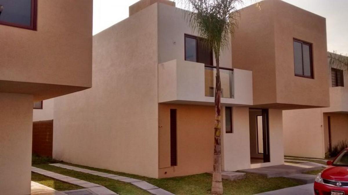 Casa de 3 dormitorios en Corregidora, Mexico No. 166559