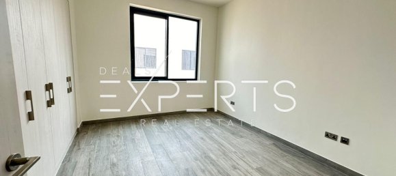 3 bedrooms Townhouse in Yas Island, UAE No. 66004 4