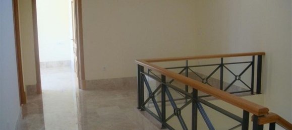 4 bedrooms Villa in Marbella, Spain No. 184404 6