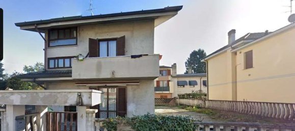 Дом с 6 комнатами в Чезано Мадерно, Италия № 7811 5