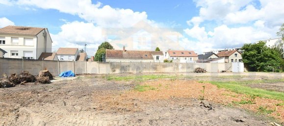 497m² Land in Bois-d'Arcy, France No. 172234 3