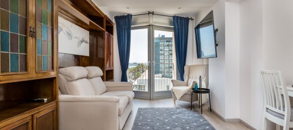 3 bedrooms Apartment in Ciutat Vella, Spain No. 28438 3