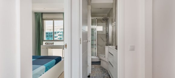 3 bedrooms Apartment in Ciutat Vella, Spain No. 28438 12