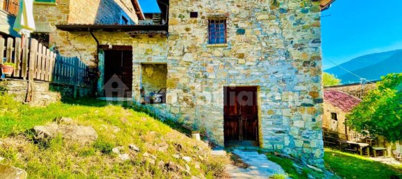 2 bedrooms House in Corte Brugnatella, Italy No. 347720 4