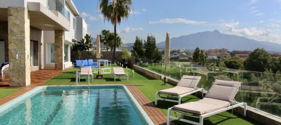 4 bedrooms House in Estepona, Spain No. 44446 49