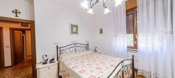 Apartamento de 4 dormitorios en Rimini, Italy No. 319341 17