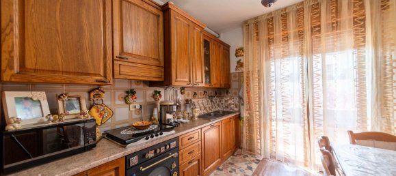 Apartamento de 4 dormitorios en Rimini, Italy No. 319341 7