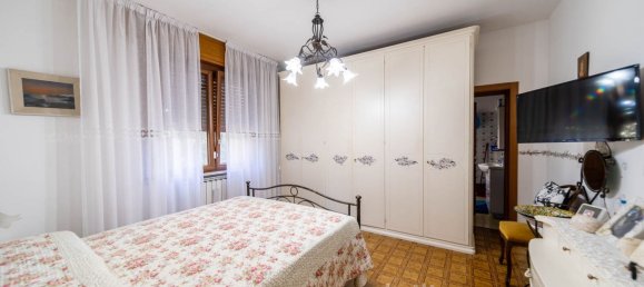 Apartamento de 4 dormitorios en Rimini, Italy No. 319341 16