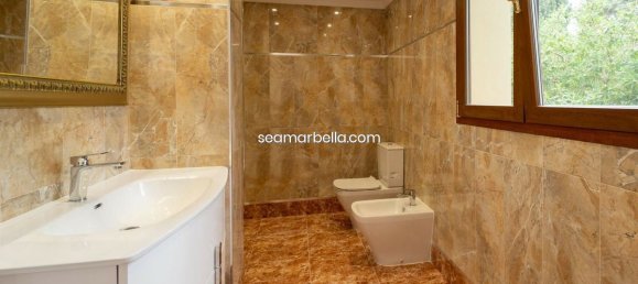 5 bedrooms Villa in Marbella, Spain No. 112546 24