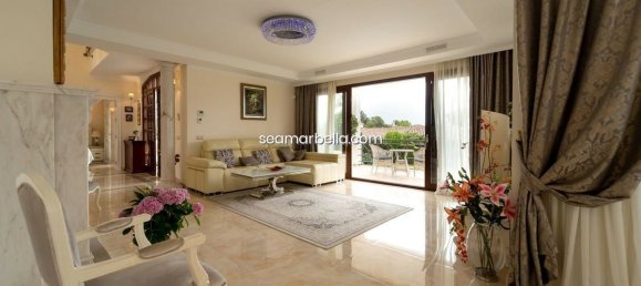 5 bedrooms Villa in Marbella, Spain No. 112546 3