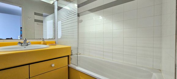 Studio in Saint-Jean-de-Monts, France No. 103138 9