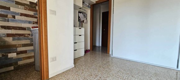 1 bedroom Apartment in Milan, Italy No. 360219 6