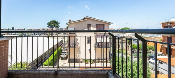 2-salle Appartement à Rome, Italy No. 12284 16