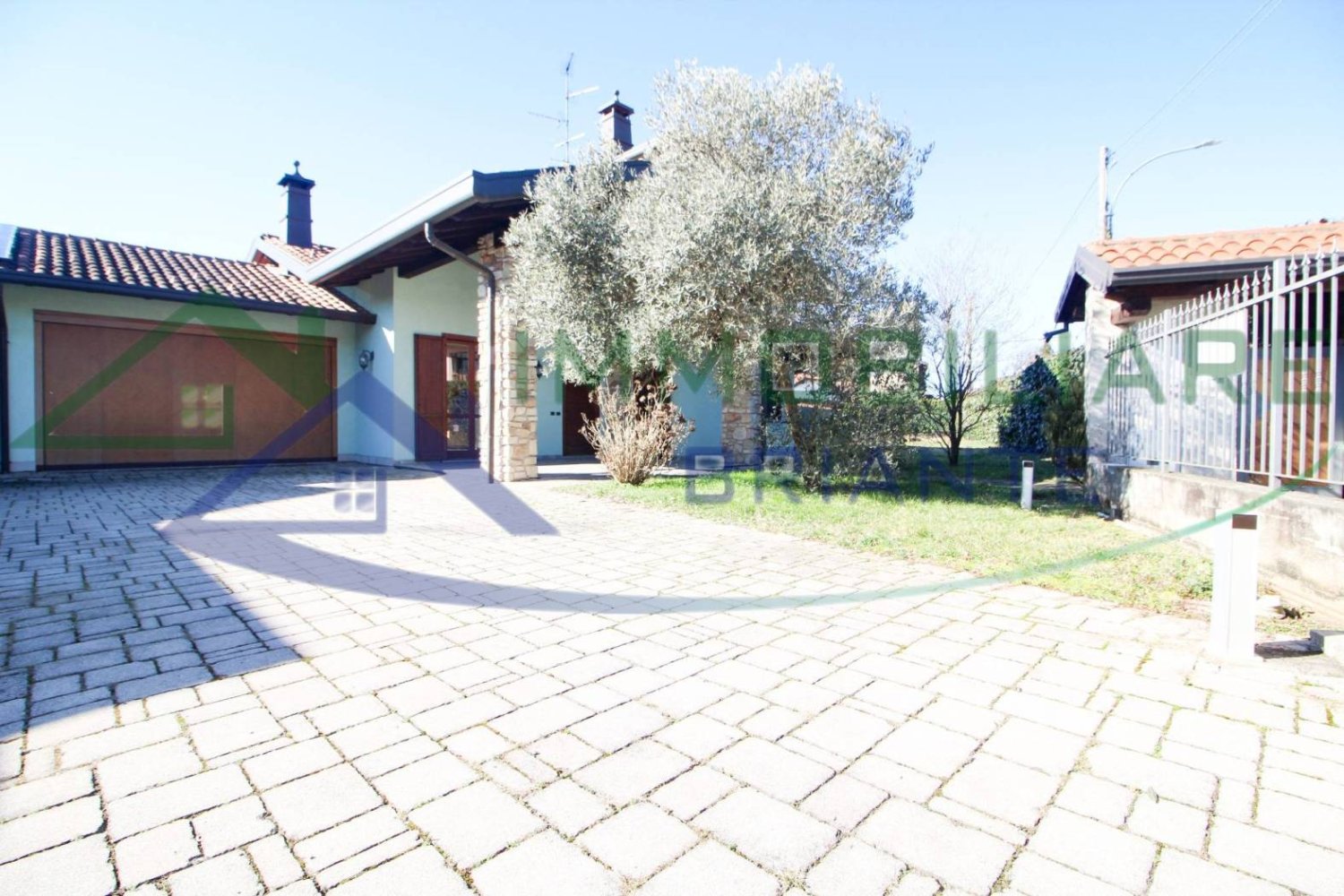 3 chambres Villa à Casorate Sempione, Italy No. 142360