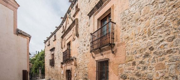 939m² Building in Sepulveda, Spain No. 125104 2