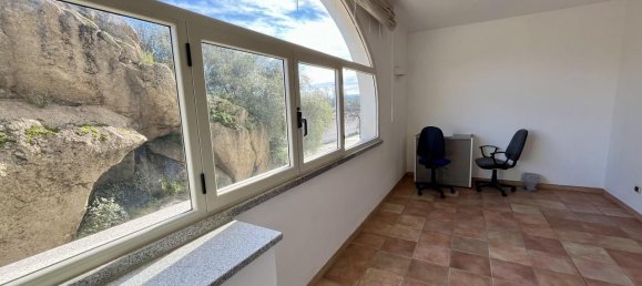 Apartamento de 3 habitaciónes en Olbia, Italy No. 237488 5