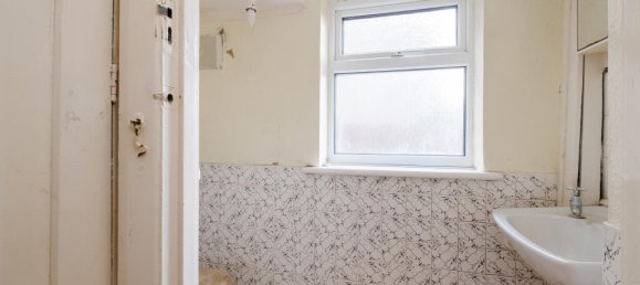 4 bedrooms Commercial property in London, United Kingdom No. 14203 39