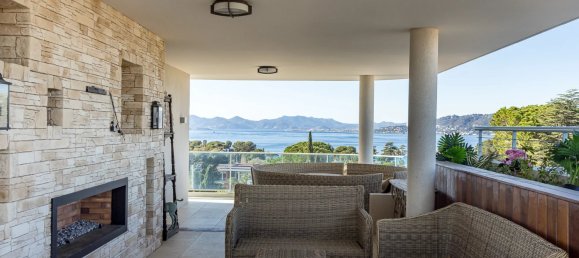 3 bedrooms Apartment in Antibes, France No. 685 9