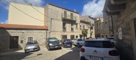 4 Schlafzimmer Penthouse in Tempio Pausania, Italy, Nr. 328866 3