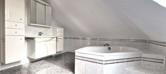 2 Schlafzimmer Doppelhaus in Duisburg, Germany, Nr. 6151 20