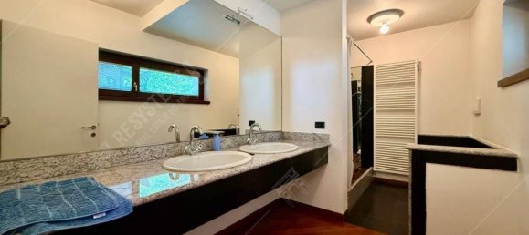 Villa de 5 habitaciónes en Uboldo, Italy No. 336404 17