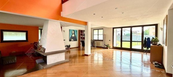 Villa de 5 habitaciónes en Uboldo, Italy No. 336404 3