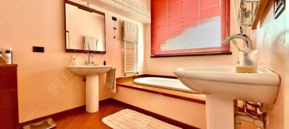 Villa de 5 habitaciónes en Uboldo, Italy No. 336404 16