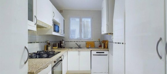 2 bedrooms Apartment in Paris, France No. 344530 5