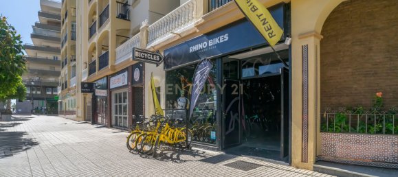 213m² Office in Fuengirola, Spain No. 184046 9