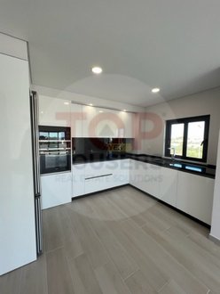 Квартира с 3 спальнями в Келфеш, Португалия № 155554