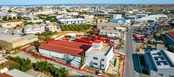1308m² Commercial property in Larnaca, Cyprus No. 24467 3