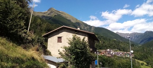 5 rooms House in Vilminore di Scalve, Italy No. 283390 3