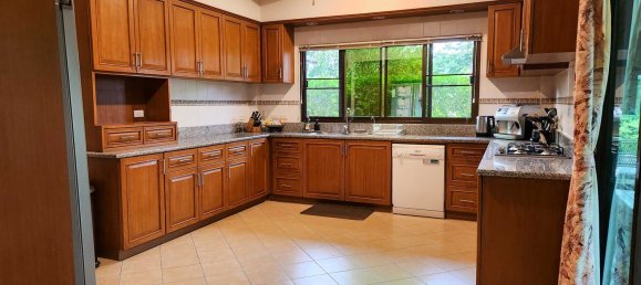 5 bedrooms House in Chiang Mai, Thailand No. 26924 3