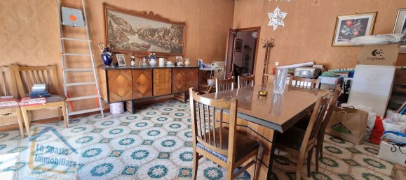 Дом с 4 комнатами в Каве, Италия № 47724 8