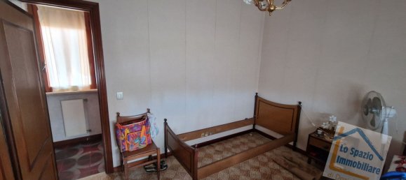 Дом с 4 комнатами в Каве, Италия № 47724 15