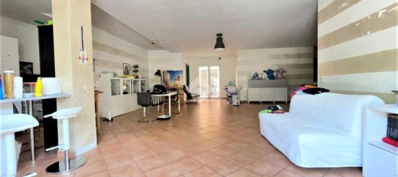 7-salle Villa à Guidonia Montecelio, Italy No. 4761 65