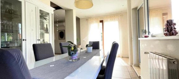 7-salle Villa à Guidonia Montecelio, Italy No. 4761 22