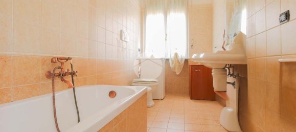 4 Schlafzimmer Wohnung in Alba Adriatica, Italy, Nr. 28323 18