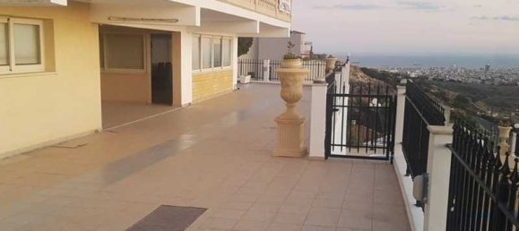 Propiedad comercial de 4 dormitorios en Limassol, Cyprus No. 84310 11