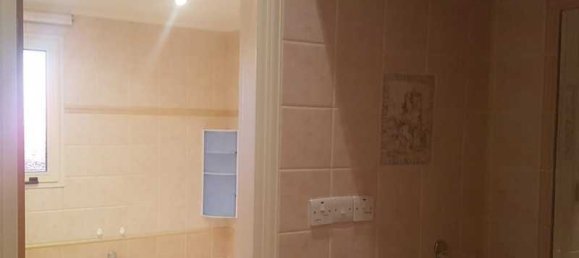 Propiedad comercial de 4 dormitorios en Limassol, Cyprus No. 84310 8