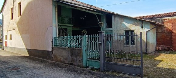 Casa de 6 habitaciónes en Corneliano d'Alba, Italy No. 147947 3